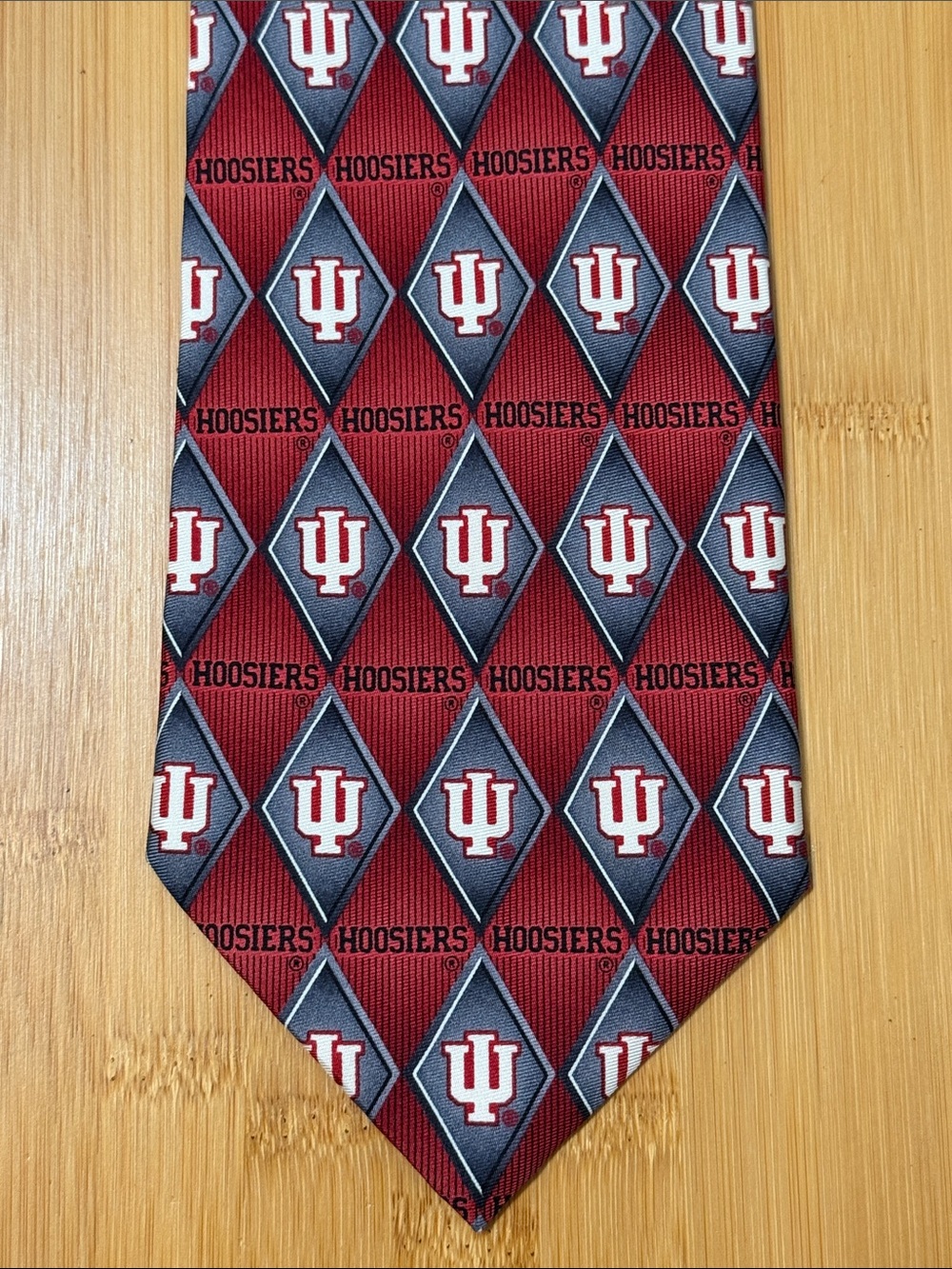 Indiana Hoosiers IU 100% Silk Tie NCAA Crimson Red White Gray Diamond 4” Wide